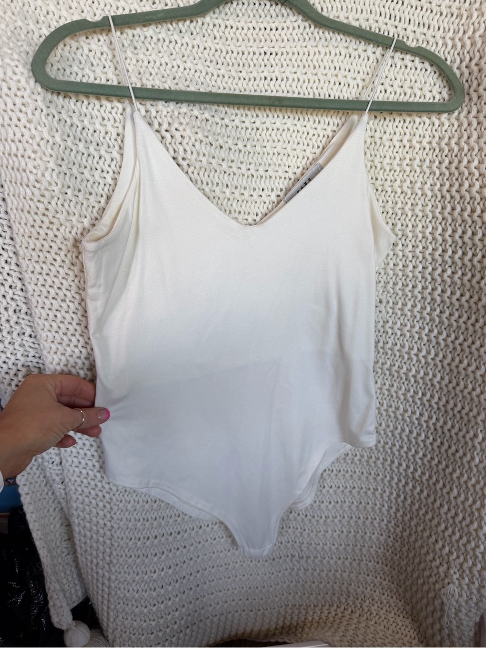 3 Bodysuits - Gaze V-Neck Sleeveless Bodysuit - Picture 2 of 7